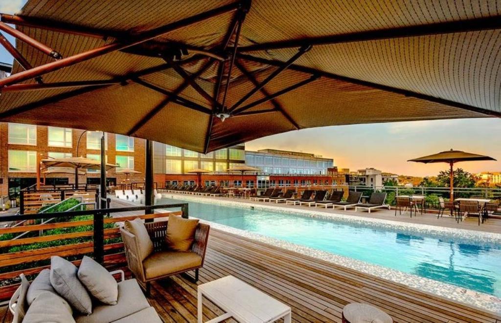 Global Luxury Near Union Station Apartment Washington