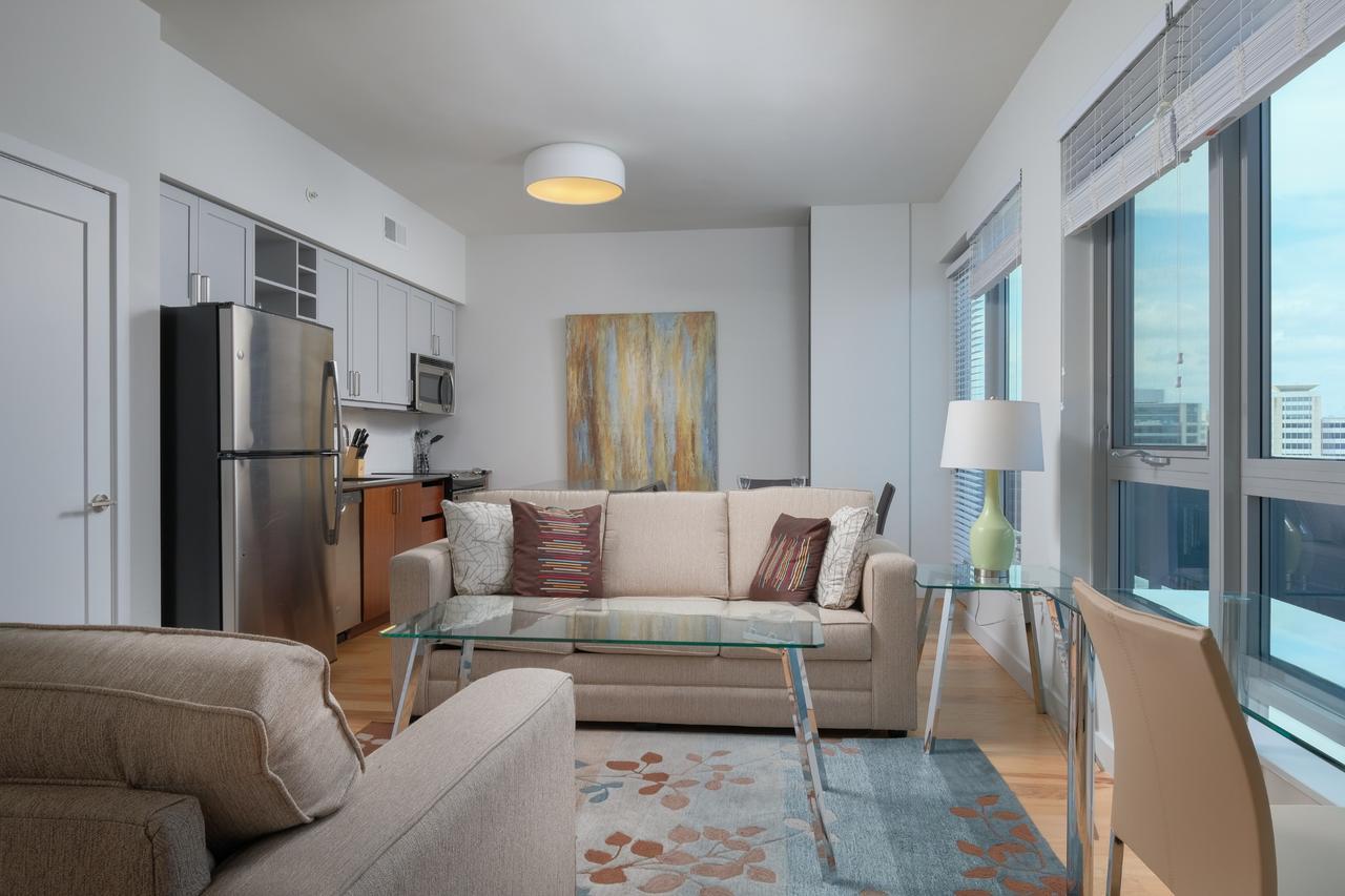 Global Luxury Near Union Station Apartment